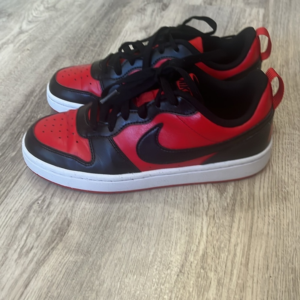 NIKE Court Borough Low Sneakers